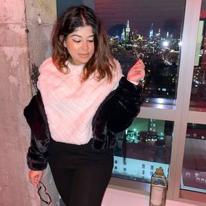 Meet your Posher, Sadia